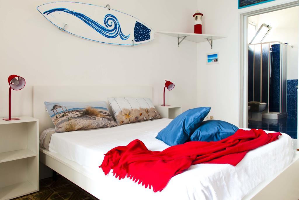 In Riva Al Mare B&B Capo dʼOrlando エクステリア 写真