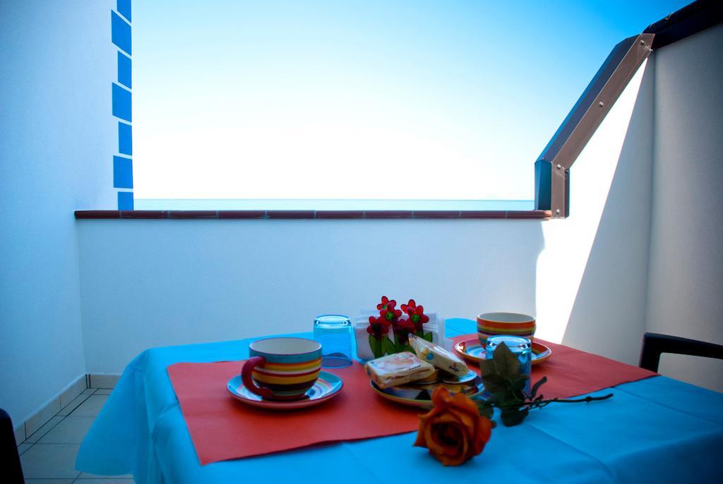In Riva Al Mare B&B Capo dʼOrlando 部屋 写真
