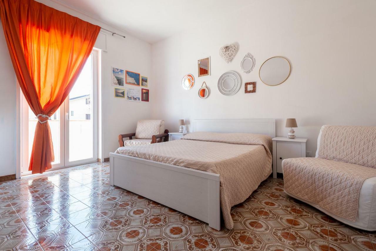 In Riva Al Mare B&B Capo dʼOrlando エクステリア 写真